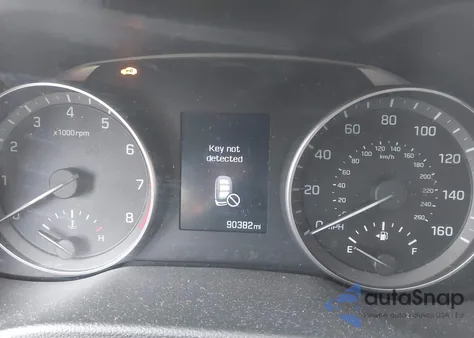 2017 Hyundai Elantra Limited z USA, uszkodzony, nr VIN KMHD84LF8HU281255